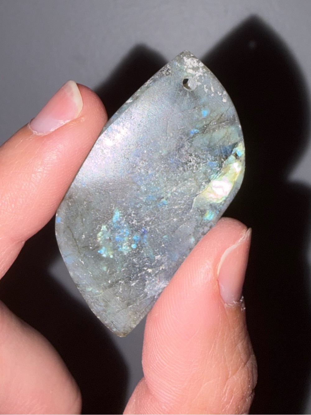 LABRADORITE - Picture 2 of 4